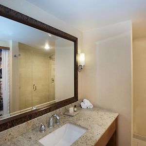 Habitación con Cama King Adaptada para Discapacitados